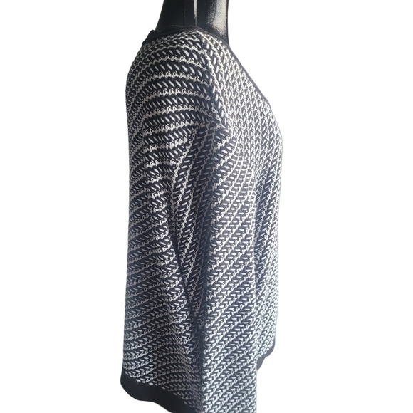 Tradition Black and White Knit Cardigan 3X - Picture 4 of 7